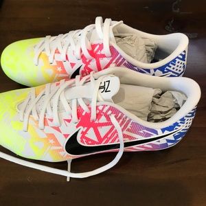 Nike YOUTH soccer cleats size 1Y